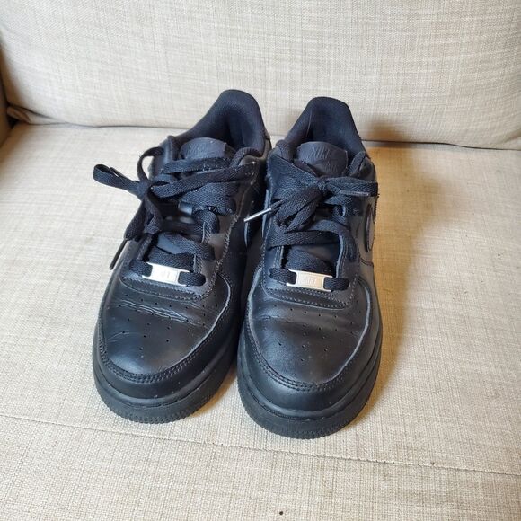 Nike Air Force 1 Low Triple Black Men\'s Sneakers Size 6Y main image 7